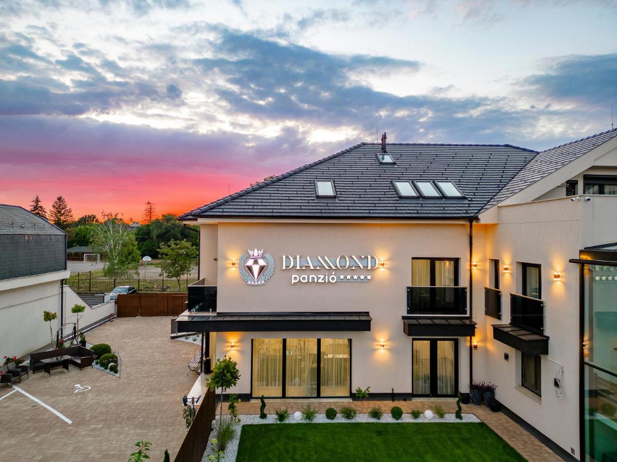 Diamond Panzio Bed & Breakfast ไฮจ์ดุสโซบอสโล ภายนอก รูปภาพ