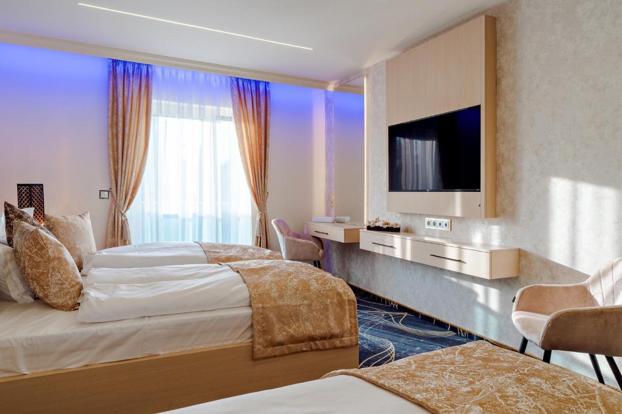 Diamond Panzio Bed & Breakfast ไฮจ์ดุสโซบอสโล ภายนอก รูปภาพ