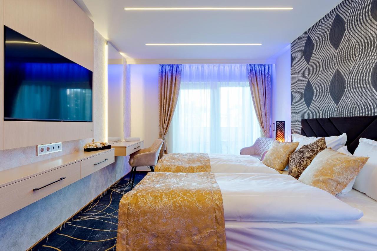 Diamond Panzio Bed & Breakfast ไฮจ์ดุสโซบอสโล ภายนอก รูปภาพ