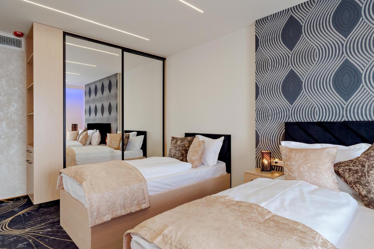 Diamond Panzio Bed & Breakfast ไฮจ์ดุสโซบอสโล ภายนอก รูปภาพ