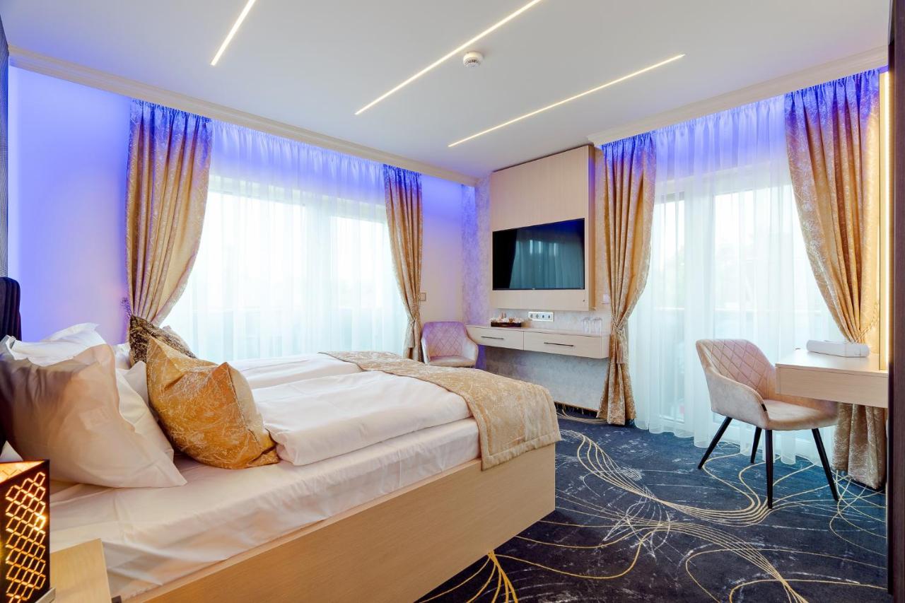 Diamond Panzio Bed & Breakfast ไฮจ์ดุสโซบอสโล ภายนอก รูปภาพ