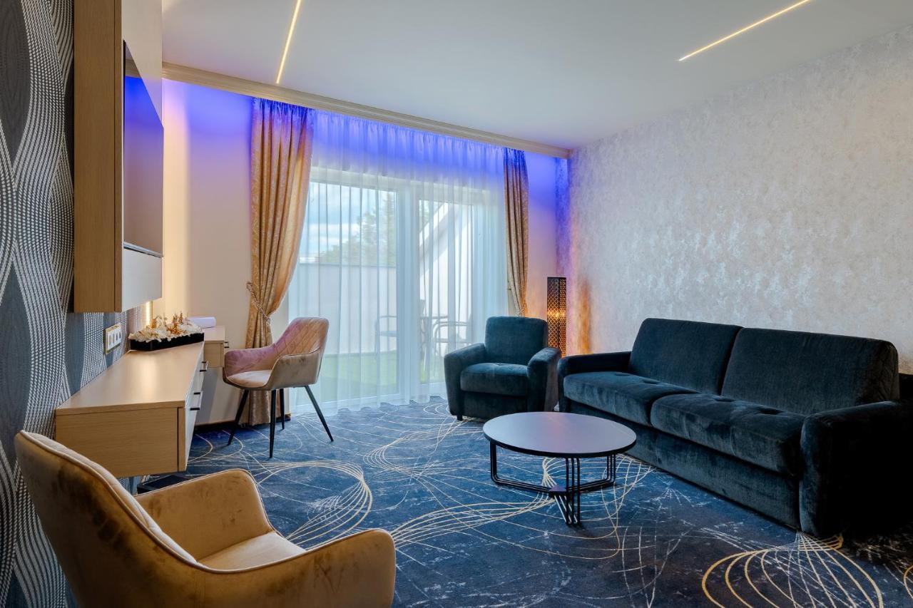 Diamond Panzio Bed & Breakfast ไฮจ์ดุสโซบอสโล ภายนอก รูปภาพ