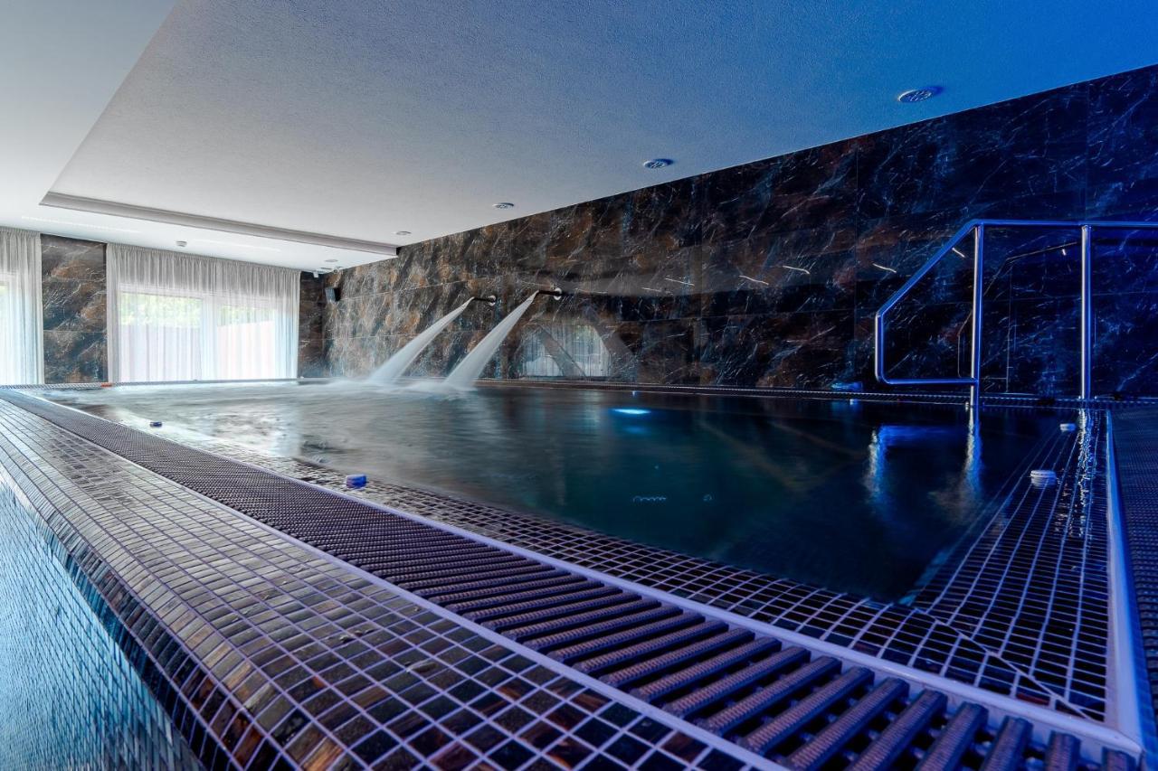 Diamond Panzio Bed & Breakfast ไฮจ์ดุสโซบอสโล ภายนอก รูปภาพ