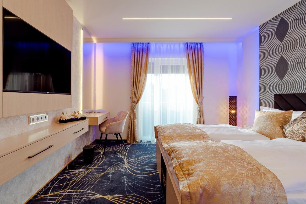 Diamond Panzio Bed & Breakfast ไฮจ์ดุสโซบอสโล ภายนอก รูปภาพ