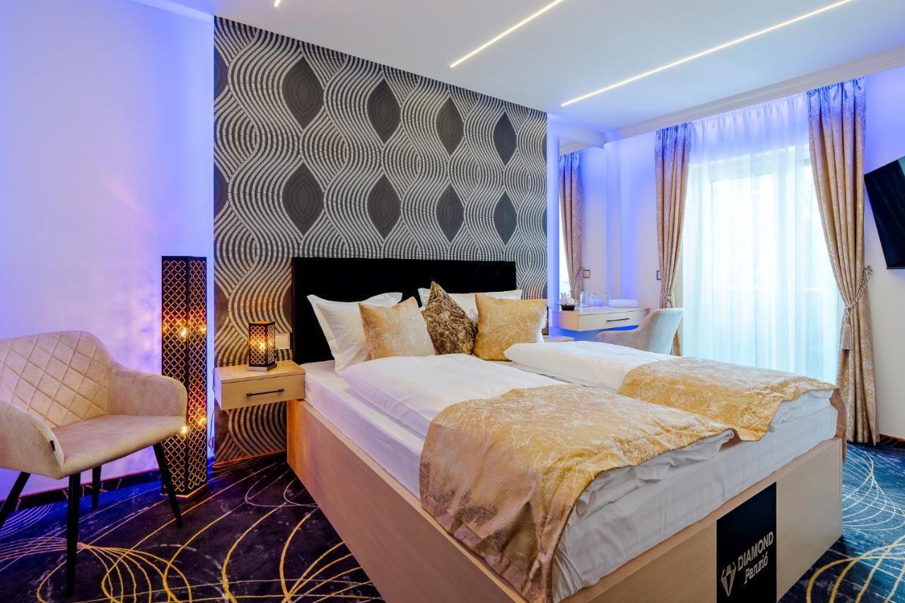 Diamond Panzio Bed & Breakfast ไฮจ์ดุสโซบอสโล ภายนอก รูปภาพ