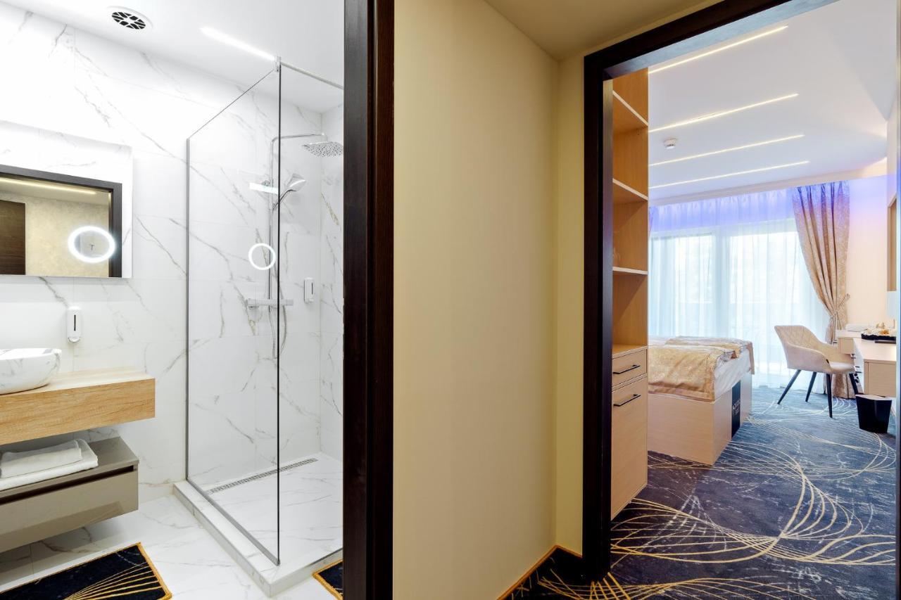 Diamond Panzio Bed & Breakfast ไฮจ์ดุสโซบอสโล ภายนอก รูปภาพ