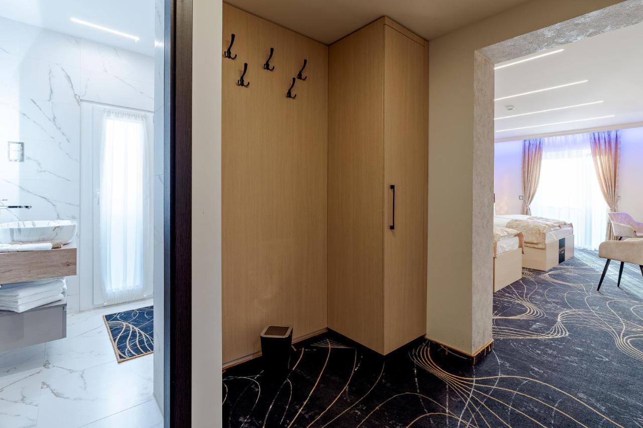 Diamond Panzio Bed & Breakfast ไฮจ์ดุสโซบอสโล ภายนอก รูปภาพ