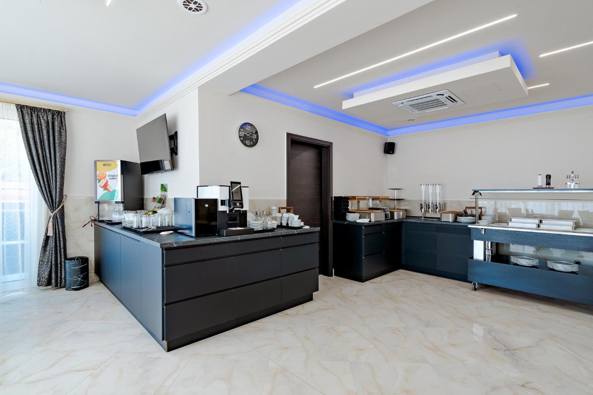 Diamond Panzio Bed & Breakfast ไฮจ์ดุสโซบอสโล ภายนอก รูปภาพ